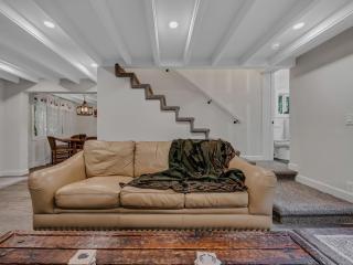 Lolo Bear Cabin Rustic Pets OK Mt Hood retreat - 4