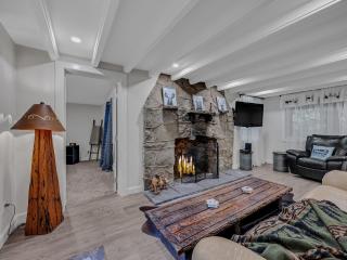 Lolo Bear Cabin Rustic Pets OK Mt Hood retreat - 1