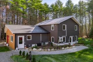 Modern Gem on 15 Acres, 5 Mi to Old Orchard Beach! - 8