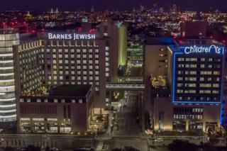 Studio near Forest Park with Pool & Workspace - 2