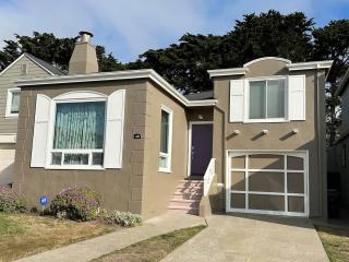Mid-Century Modern Home in Daly City - 9