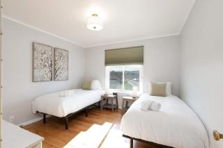 Mid-Century Modern Home in Daly City - 3