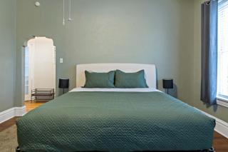 Pet-Friendly 2BR Apt w Office & Roku Free Parking in STL - 4