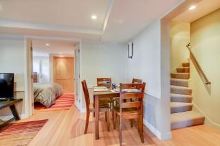 Aesthetically Elegant Downstairs Unit in Oakland - 3