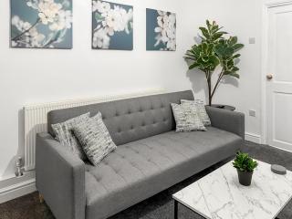 Barnsley Terrace Getaway Nearby Peak District - 8