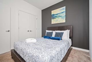 Luxury 1B1B with Balcony Downtown 542Blvd - 3