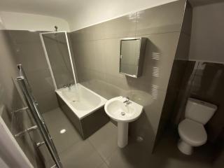 Smart 2 bed apartment - Purley - 4