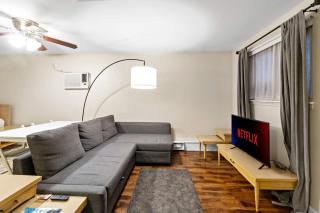 Ground-Floor Forest Park Studio with Parking & Washer Dryer - 4