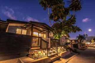 UrbanZen - Luxury Remodel - Hot Tub - WOW - 9