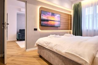 CHANTTAL Luxury - ACADEMY - 2