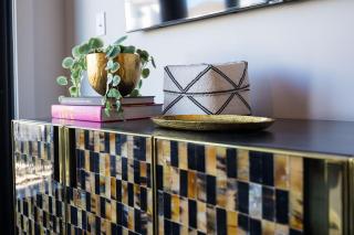 Twin Notes - Odyssey - 2 Units - Mins to Broadway - 8