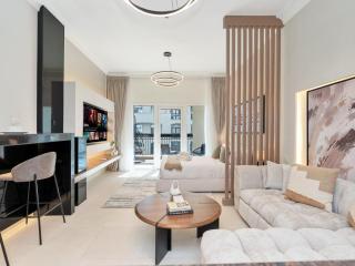 Elite Nest - Deluxe Studio only 1 min away from WB & Ferrari World - 0