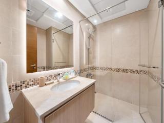 Elite Nest - Deluxe Studio only 1 min away from WB & Ferrari World - 3