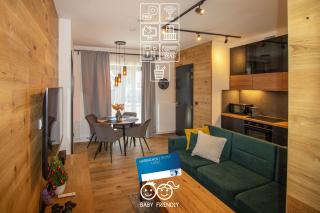 ENJOYHARRACHOV - Atraktivní slunný klimatizovaný apartmán 24 v centru Harrachova se saunou, parkováním, Wifi-WLAN, SAT, herní konzolí, Netflix zdarma a možností dobíjení auta jen 150m od lanovky - 0