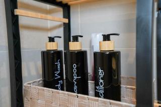 Moschato modern cozy apartment with private yard - 5