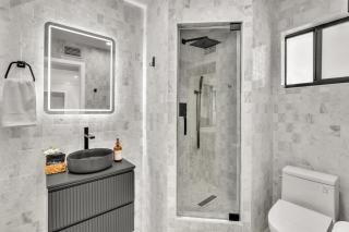 Lux Villa Heated Pool, Gym, Games, Golf, Near Beach - 2