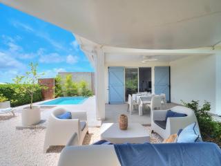 SeaRock & SeaShell Villas - 9