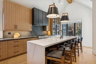 Crescent House at Old Town - 7