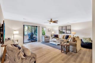 542 Queen's Grant - 8