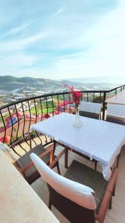 Alanya Goldcity de ana binaya yakın deniz-doğa manzaralı villa - 0