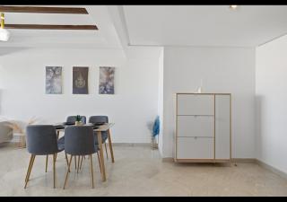 Modern apartment, swimming pool and sports - 4