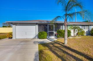 3 Mi to Beach! Sunny Englewood Retreat with Lanai - 7