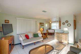 Golf, Shop & Relax: Englewood Retreat w/ Lanai! - 6