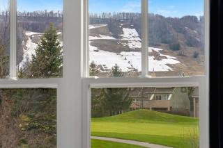 The Sweet Spot - Walk to Village & Hot Tub - 1