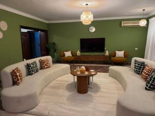 Nile Nostalgia 3-Bedroom Riverside Escape - 1