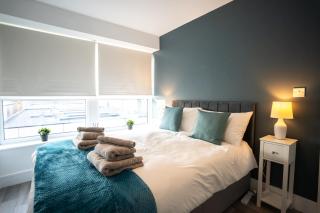 Harlow Flat - Perfect for Families or Contractors - 2