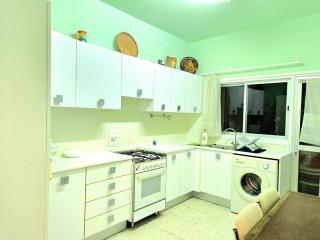 Breathtaking Beachfront Apartment in Makenzy - 1