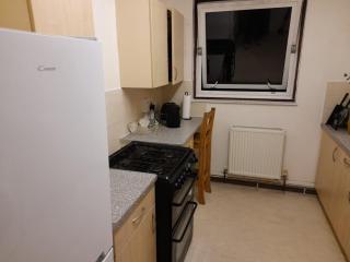 Self-contained Studio Apartment in Eltham, Great Transport Links - 2
