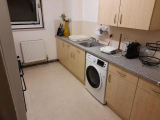 Self-contained Studio Apartment in Eltham, Great Transport Links - 1