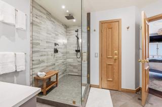 Highlands Slopeside 503 by East West Hospitality - 9