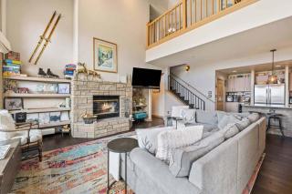 Highlands Slopeside 503 by East West Hospitality - 2