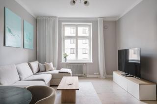 Beautiful and Minimalist city apartment next to Metro - 4