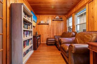 Danemead Cottage - For 10ppl - 5