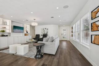 Round Rock Lakeside Retreat - 4