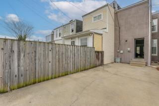 Pet-Friendly 3BR Rowhouse Walk to Patterson Park! - 9