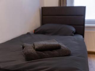 Schiefe Stadtvilla Oldenburg - großes Altbauhaus - 3