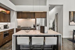 Modern 7 Bdrm Villa with Games Room at Reunion - 1