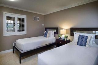 Waikiki Beach Tower 3503 - 3