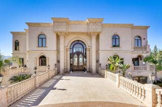 Grand 9,000-Sq-Ft Estate! Luxurious SoCal Getaway - 9