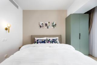 Fresh Bloom Hideaway - 2BR Apartment with Balcony - 7