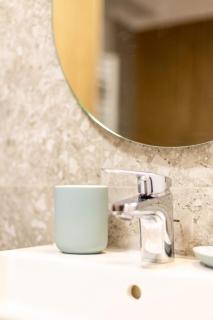 Fresh Bloom Hideaway - 2BR Apartment with Balcony - 4