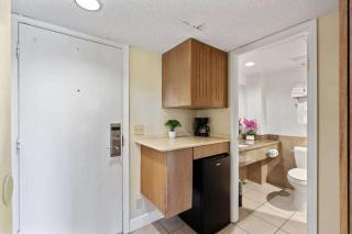 Palms Waikiki 310 - 1