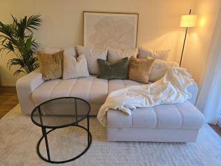 Urban Comfort, Zurich Airport - By River Glatt - 7