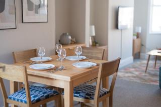 Modern 3 Bedroom House in Rugby town centre, Super fast WiFi - 7