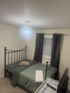 Large Cozy Room in Bute House - 9