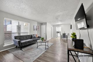 Cozy 2 Bed 2 Bath Getaway The Paxton - 1